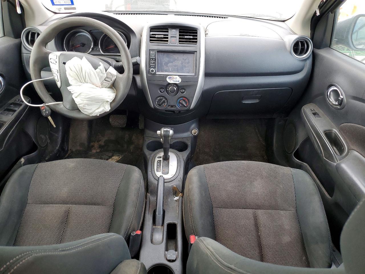 2019 Nissan Versa sv