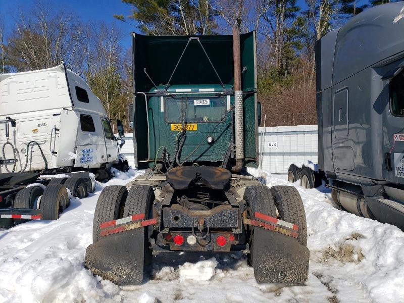 2017 Mack CXU613 Semi Truck