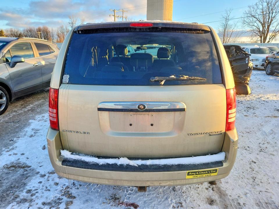 2010 Chrysler Town & Country Touring