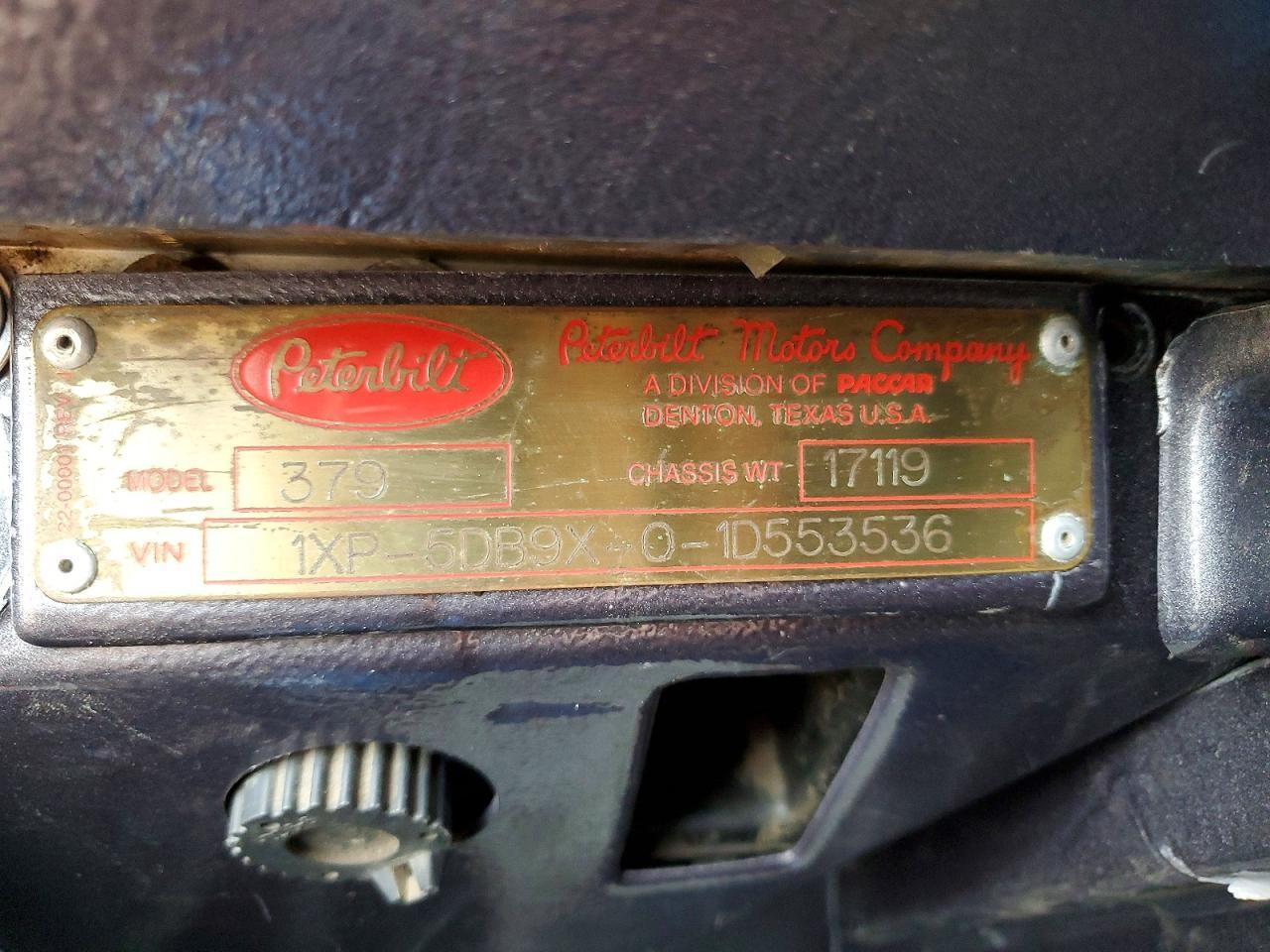 2001 Peterbilt Tractor 2001 Peterbilt 379 Semi Truck