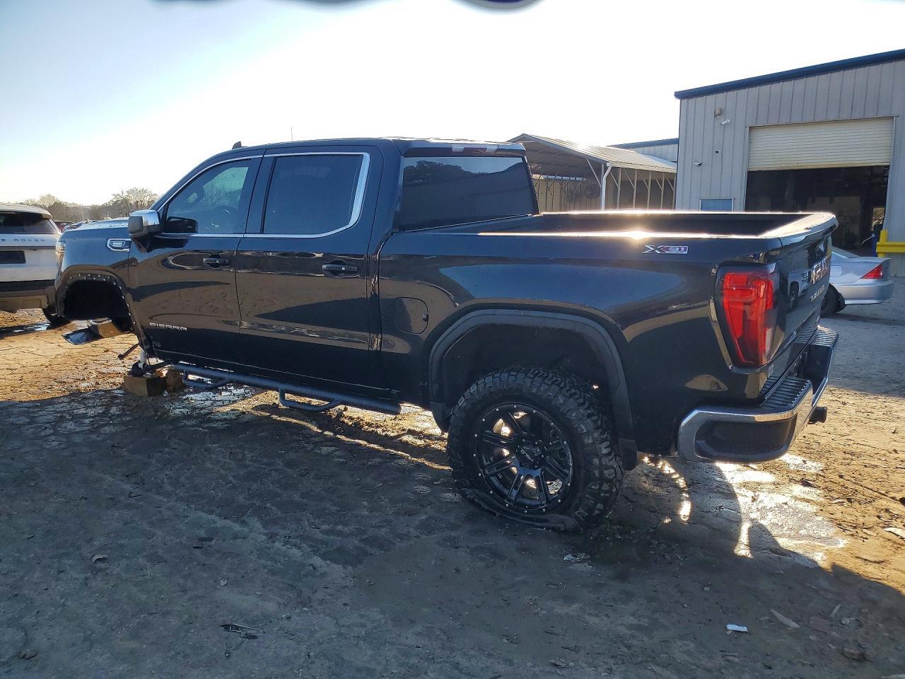 2021 GMC Sierra K1500 SLE