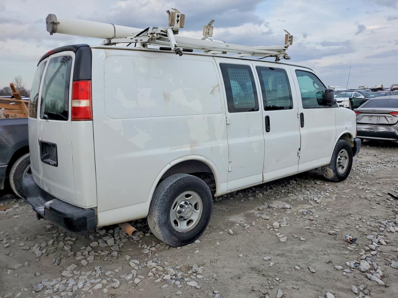 2013 Chev Express G2500