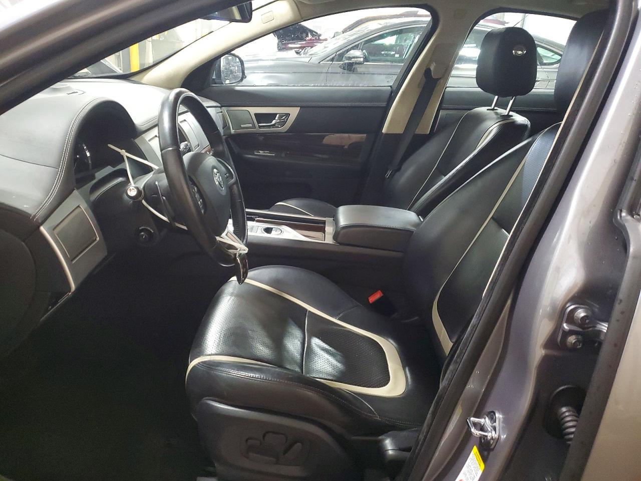 2012 Jaguar Xf Portfolio