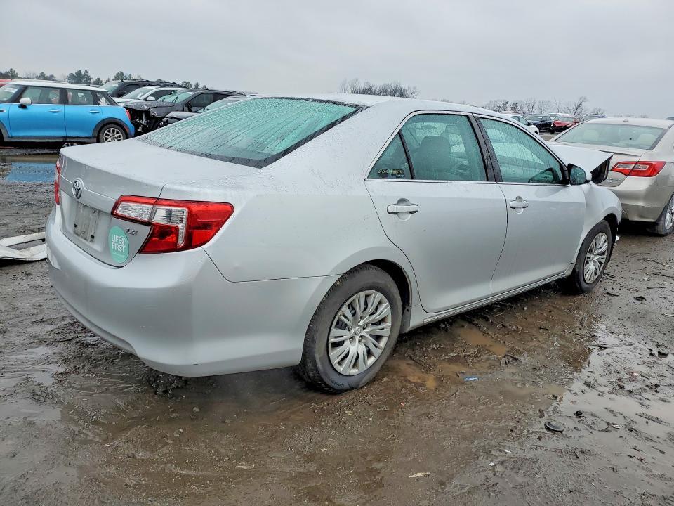 2012 Toyota Camry le