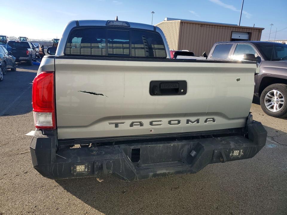 2017 Toyota Tacoma SR
