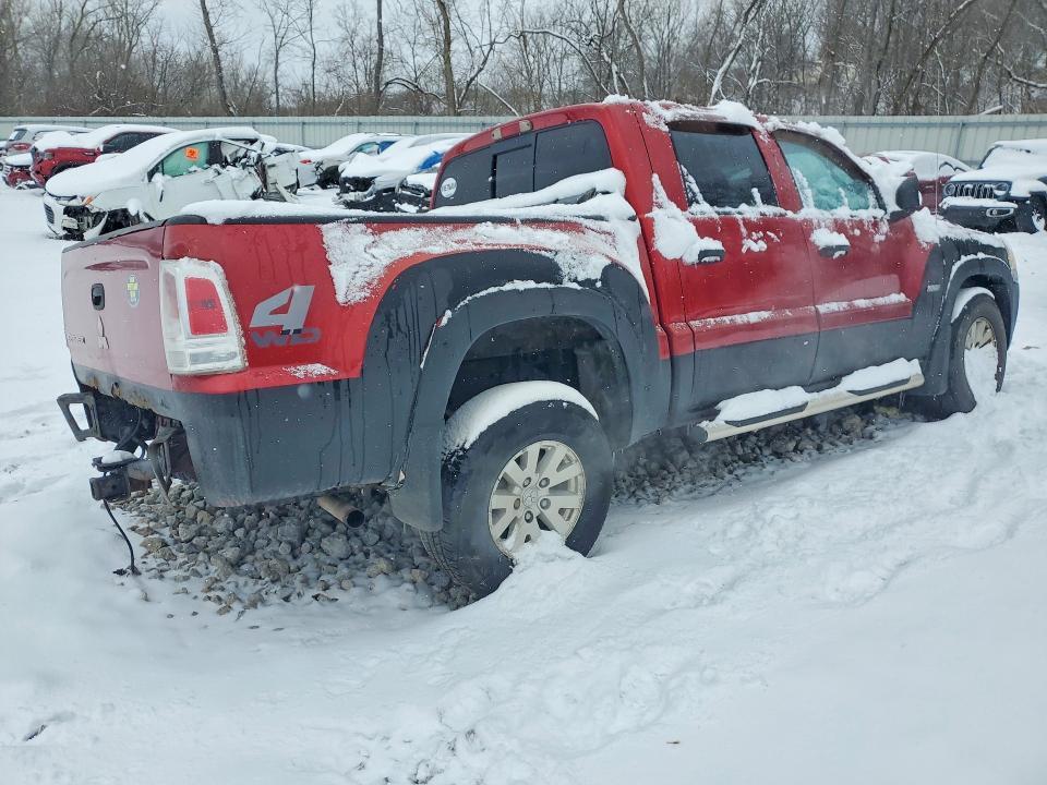 2006 Mitsubishi Raider Durocross