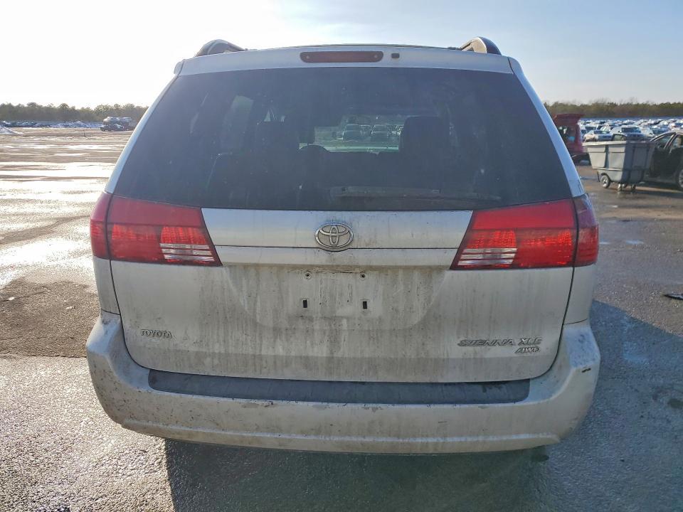 2005 Toyota Sienna xle 7 Passenger