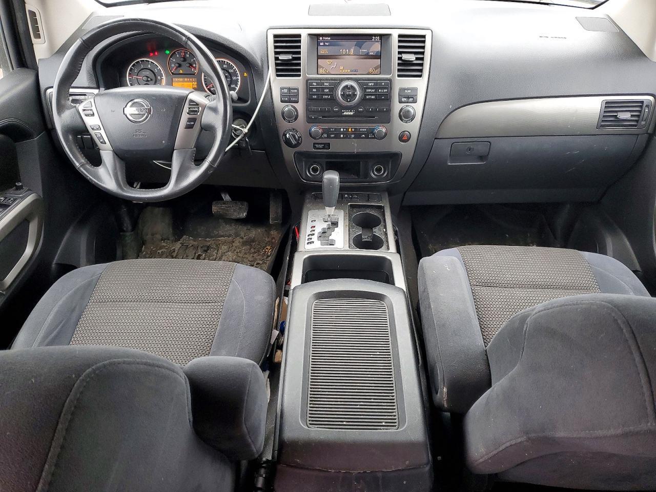 2015 Nissan Armada sv