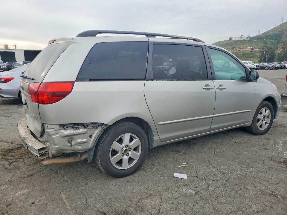 2005 Toyota Sienna ce