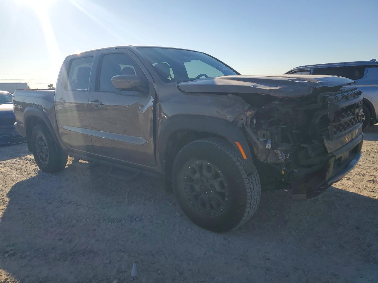 2024 Nissan Frontier s