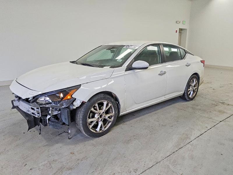 2022 Nissan Altima 2.5 s