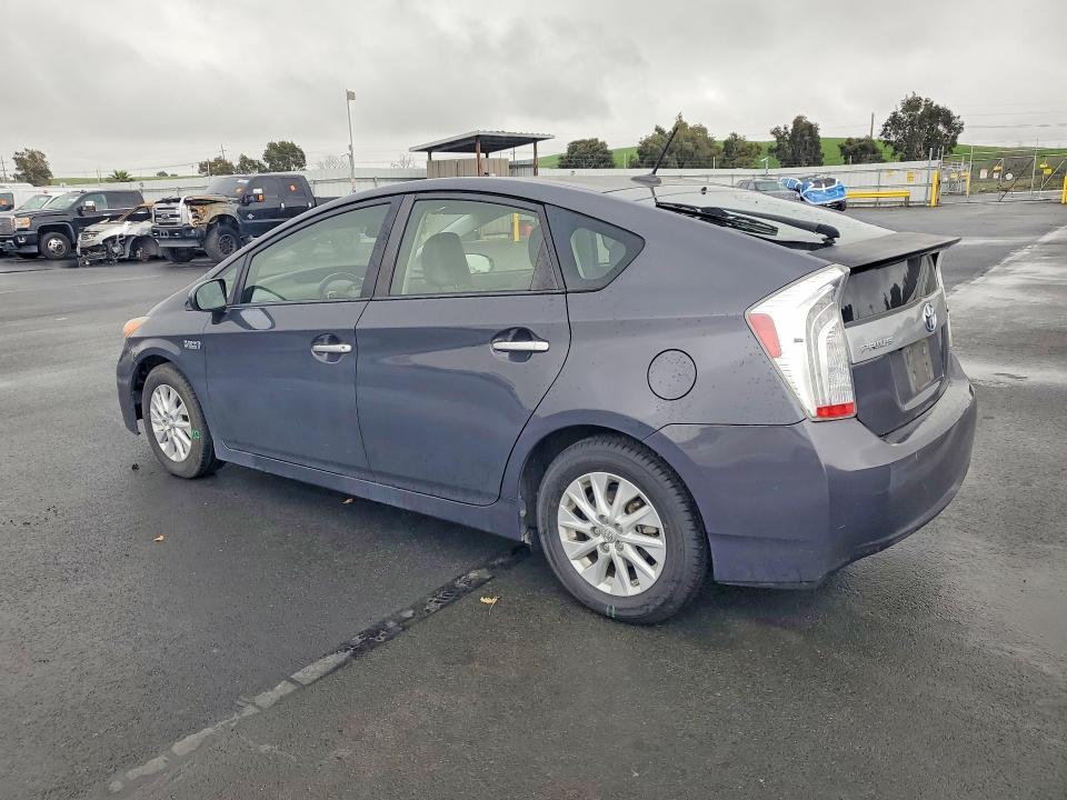 2013 Toyota Prius Plug-in Hybrid Advanced