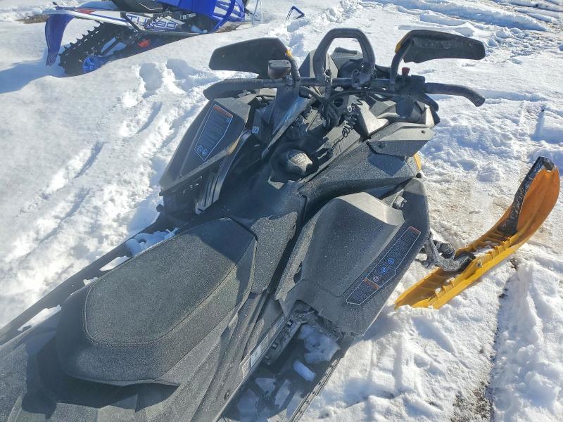 2023 Skidoo Summit X85