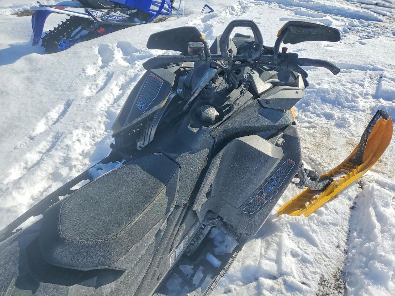 2023 Skidoo Summit X85