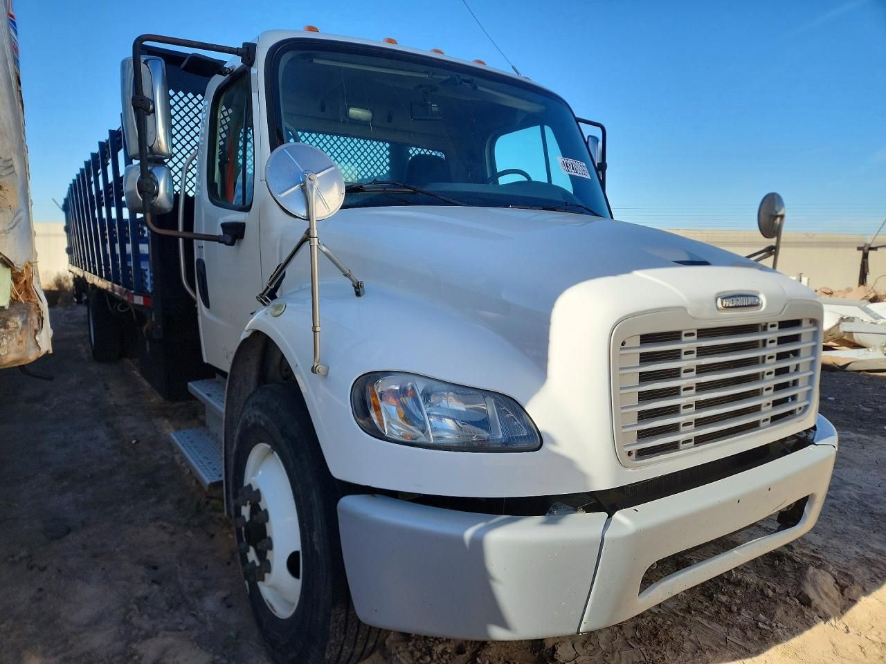 2016 Freightliner Business Class M2 Flatbed Truck