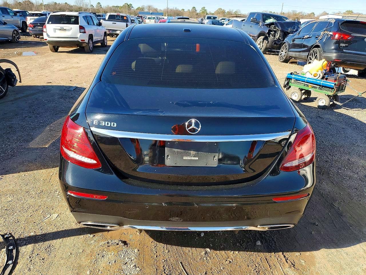 2017 Mercedes-Benz E 300