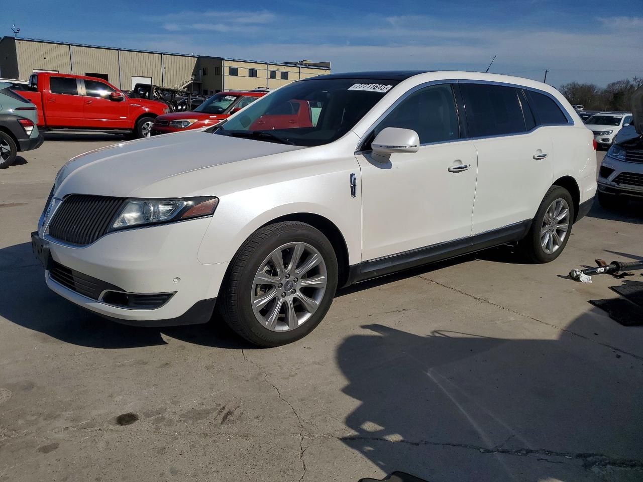 2014 Lincoln MKT