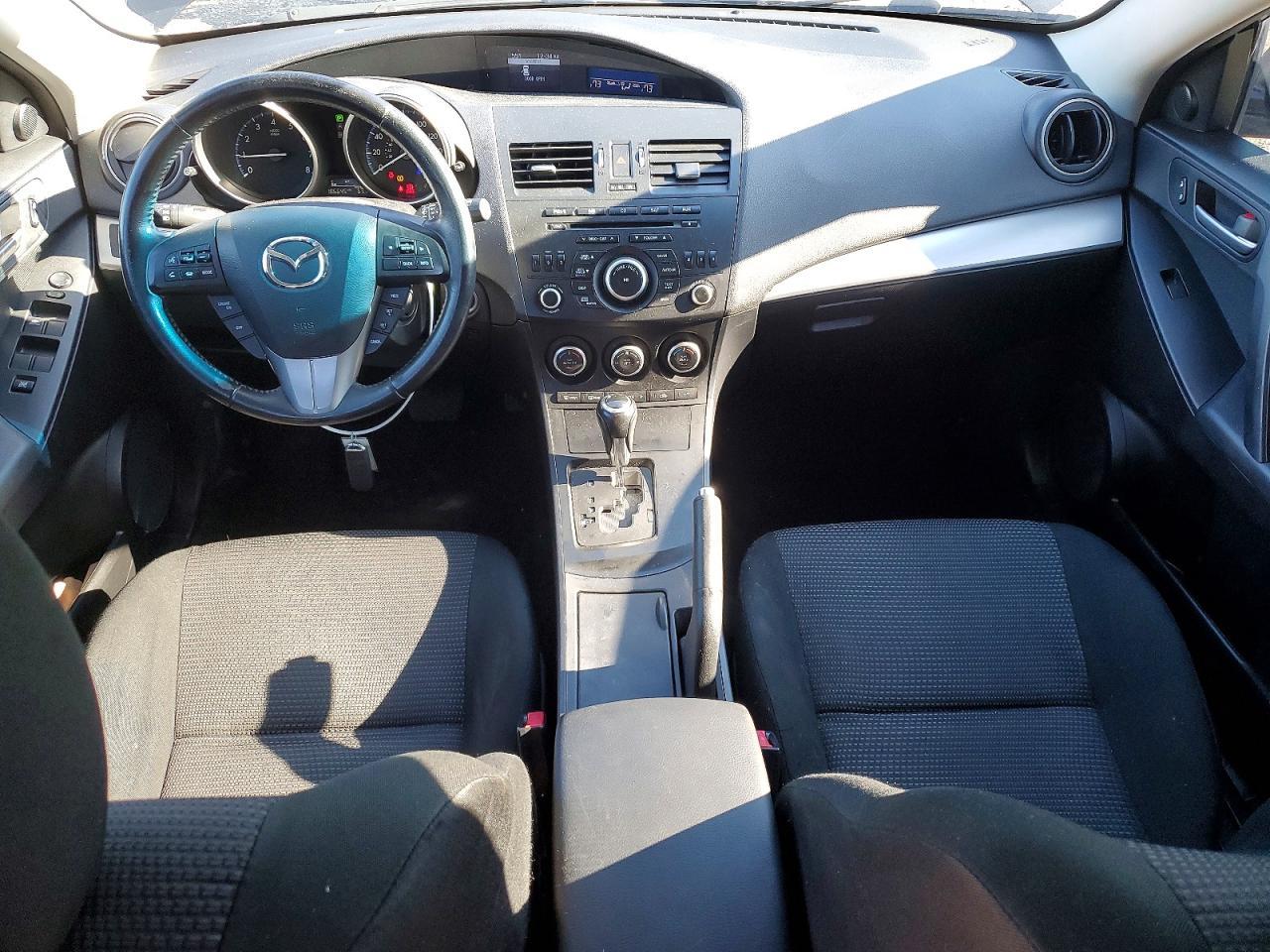 2013 Mazda 3 I