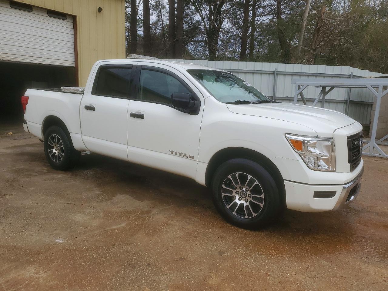 2022 Nissan Titan s