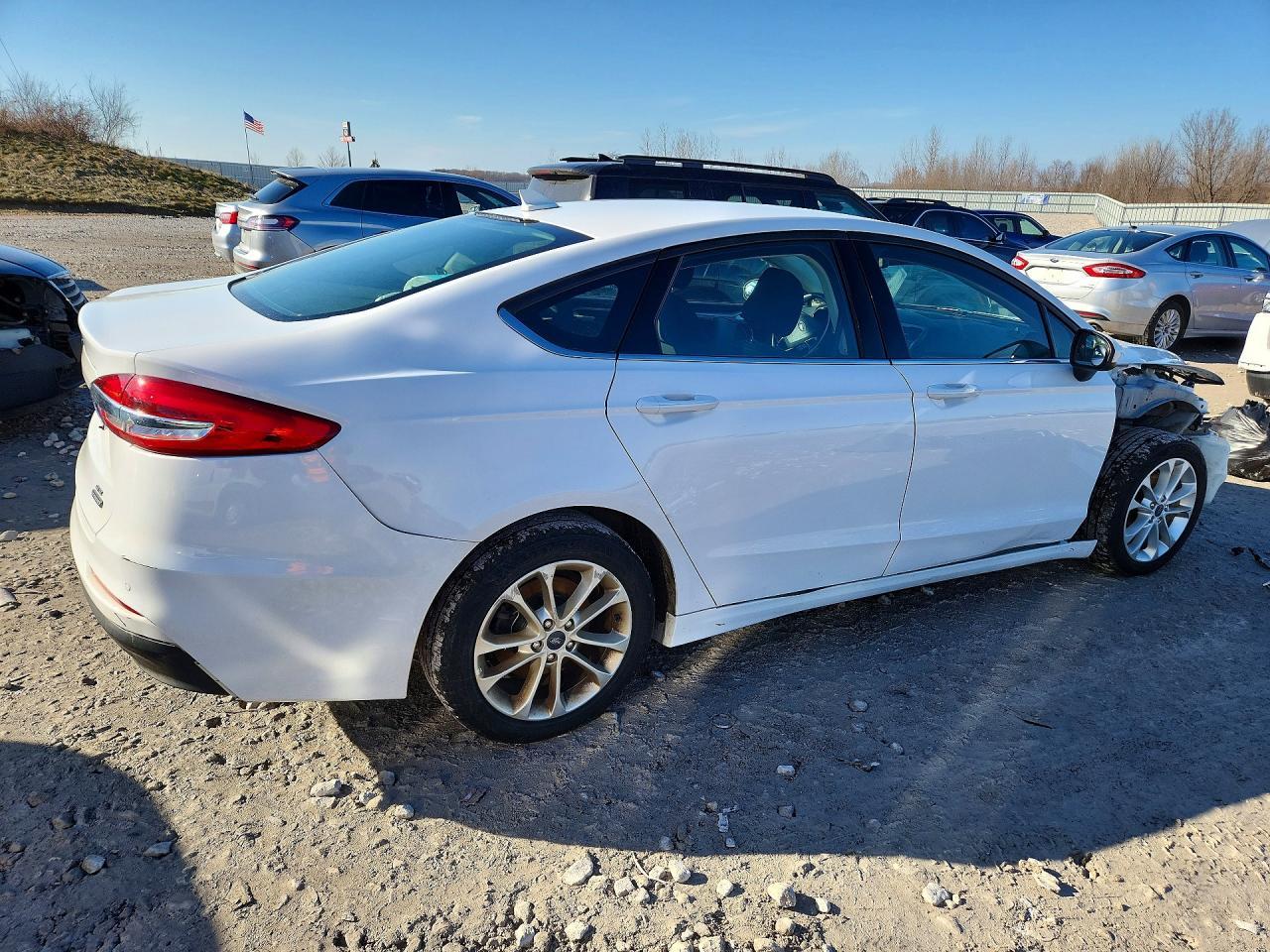 2020 Ford Fusion se