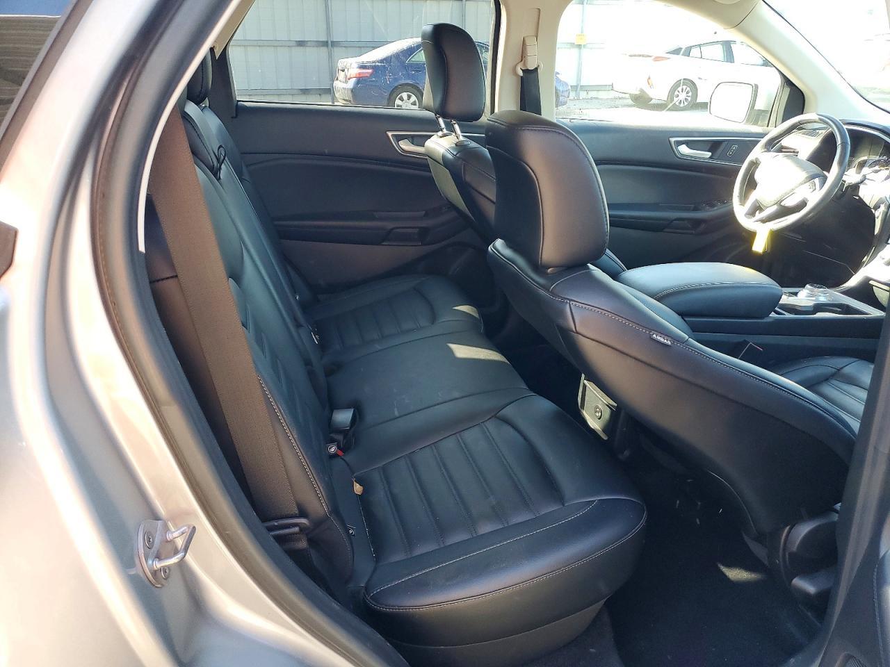 2021 Ford Edge sel