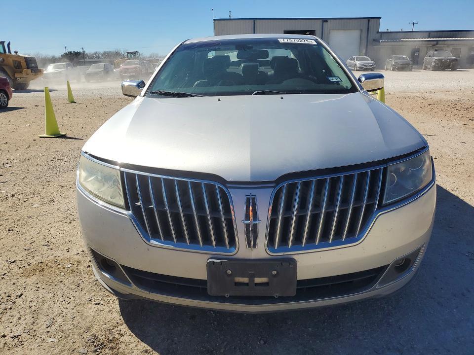 2011 Lincoln Townhouse MKZ