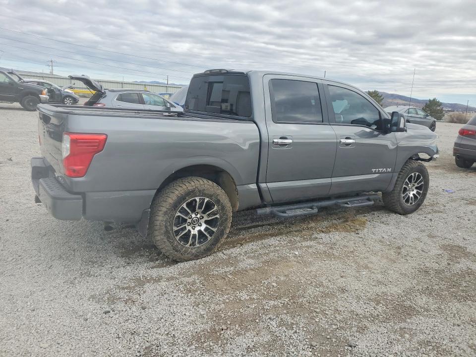 2021 Nissan Titan SV