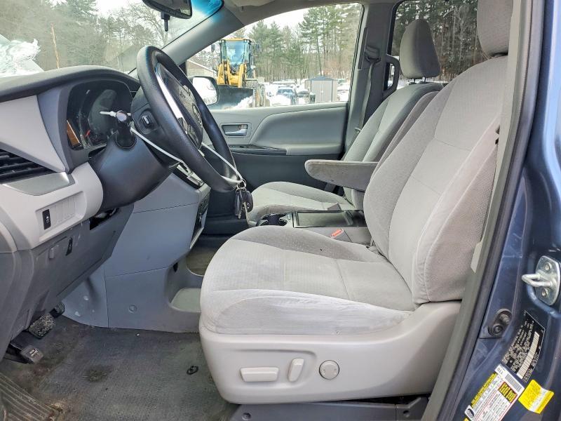 2015 Toyota Sienna le
