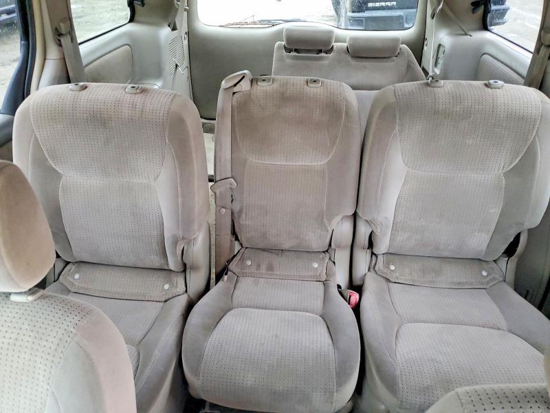 2006 Toyota Sienna le 8 Passenger