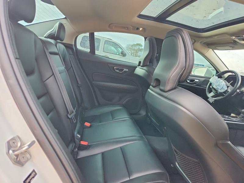 2021 Volvo S60 T5 Momentum