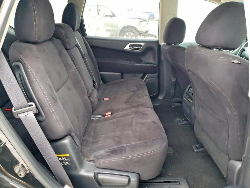 2014 Nissan Pathfinder s