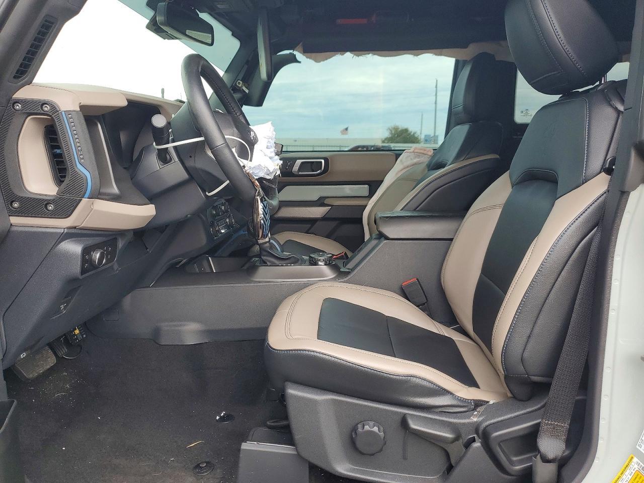 2023 Ford Bronco Base