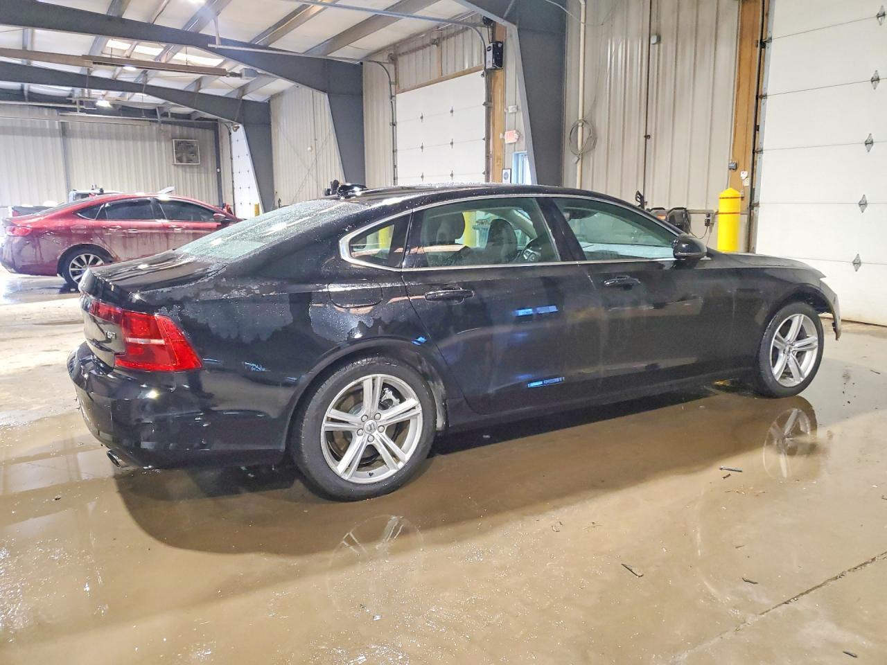 2018 Volvo S90 T5 Momentum
