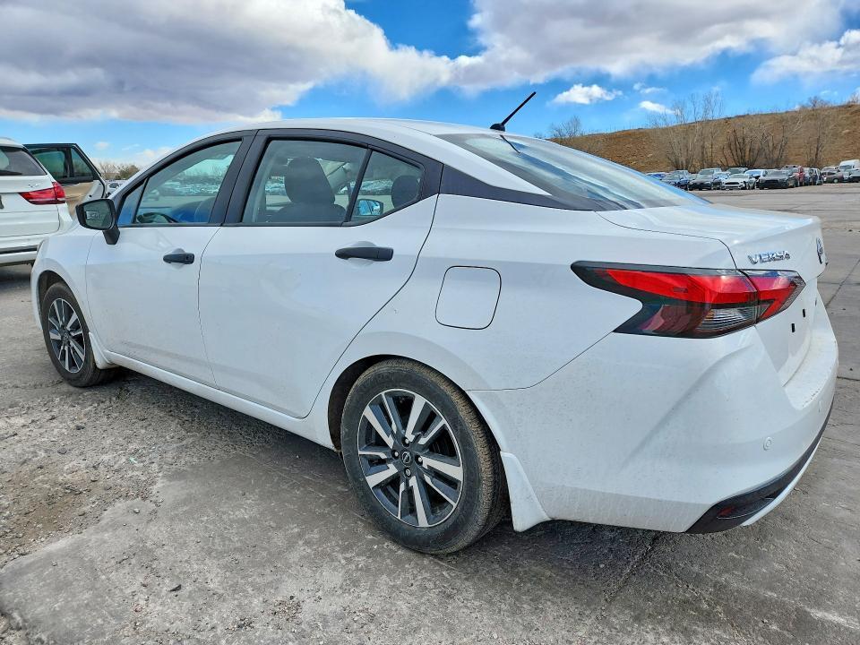 2025 Nissan Versa s