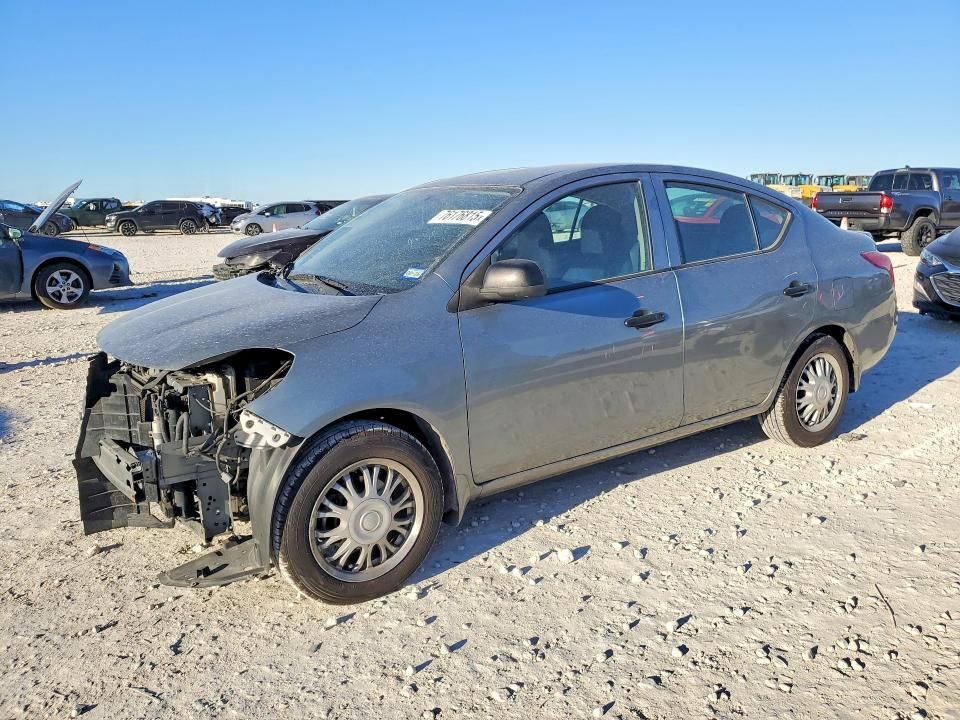 2012 Nissan Versa s