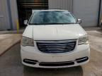 2012 Chrysler Town & Country Touring l