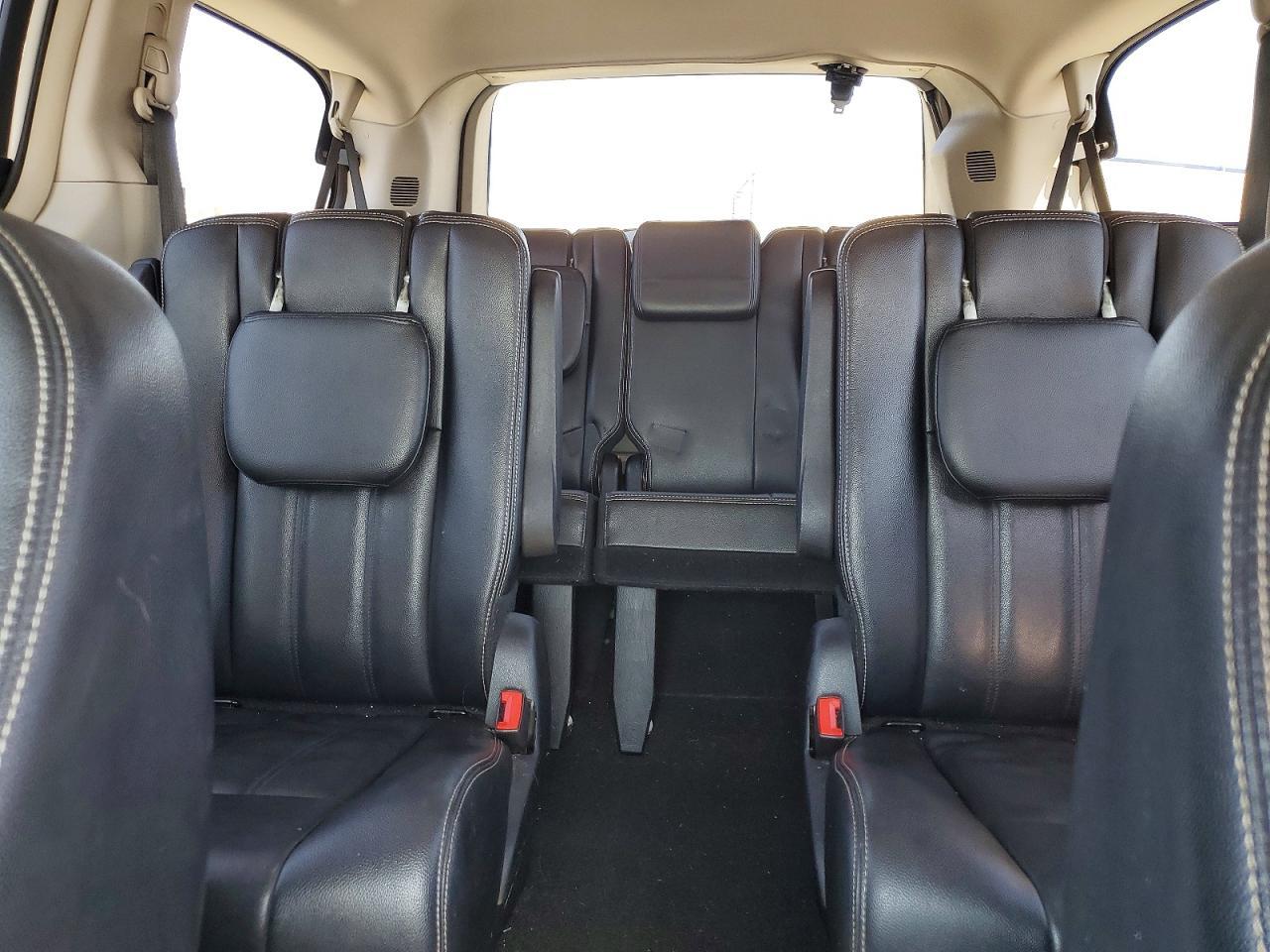 2014 Chrysler Town & Country Touring