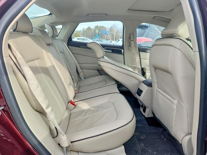 2018 Ford Fusion Titanium/platinum hev