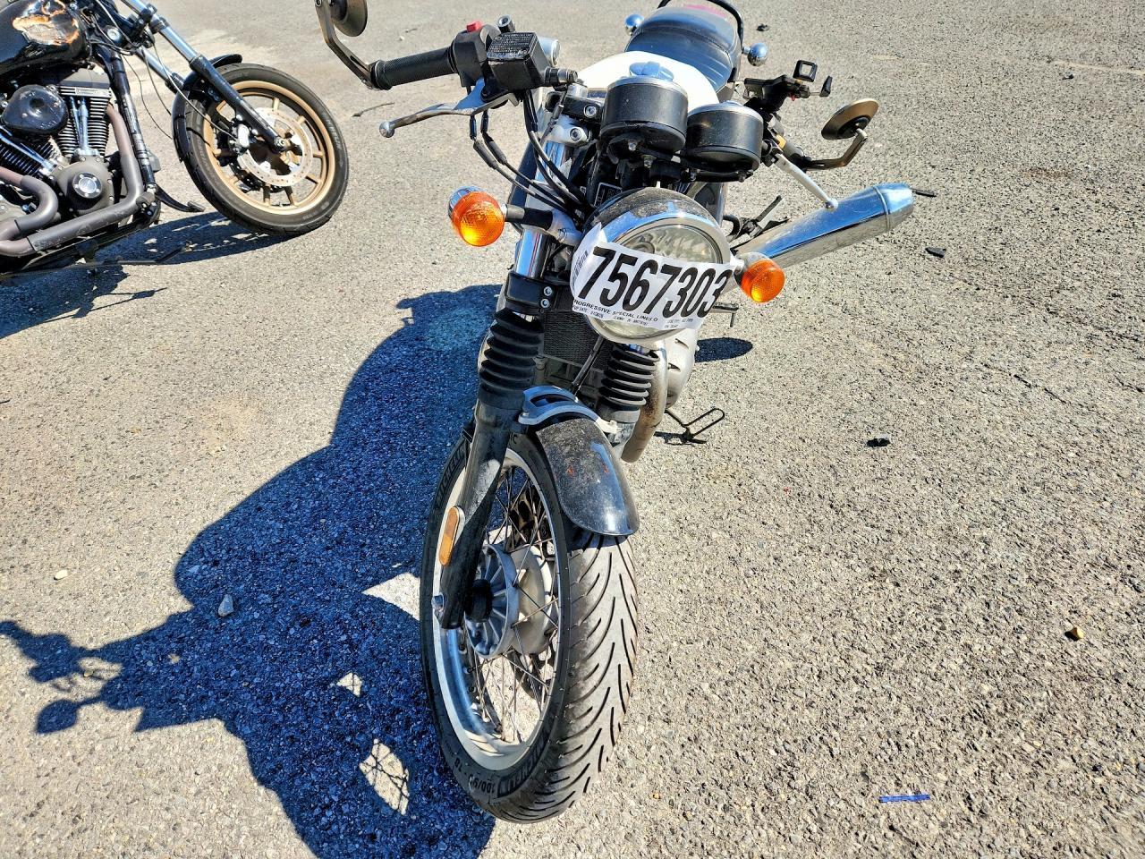 2022 Royal Enfield Motors INT 650