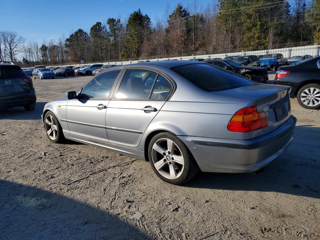 2004 BMW 325 i