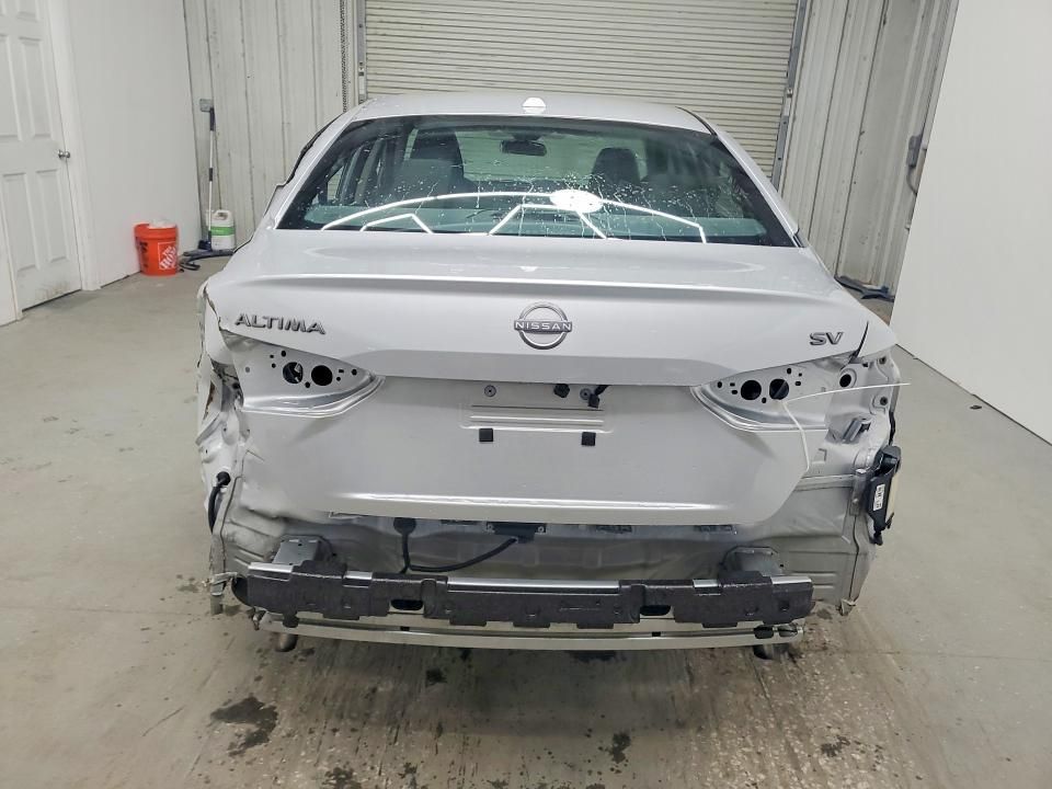 2024 Nissan Altima sv