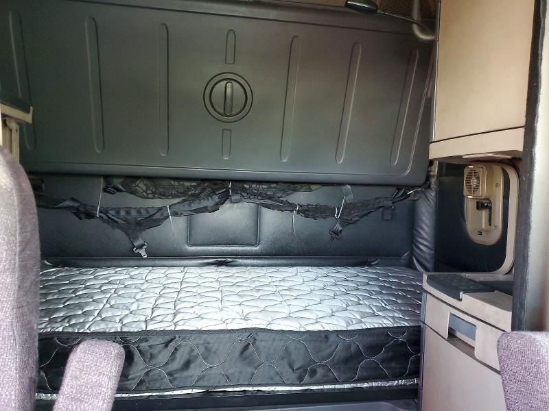 2015 Freigliner 2015 Freightliner Cascadia Semi Truck
