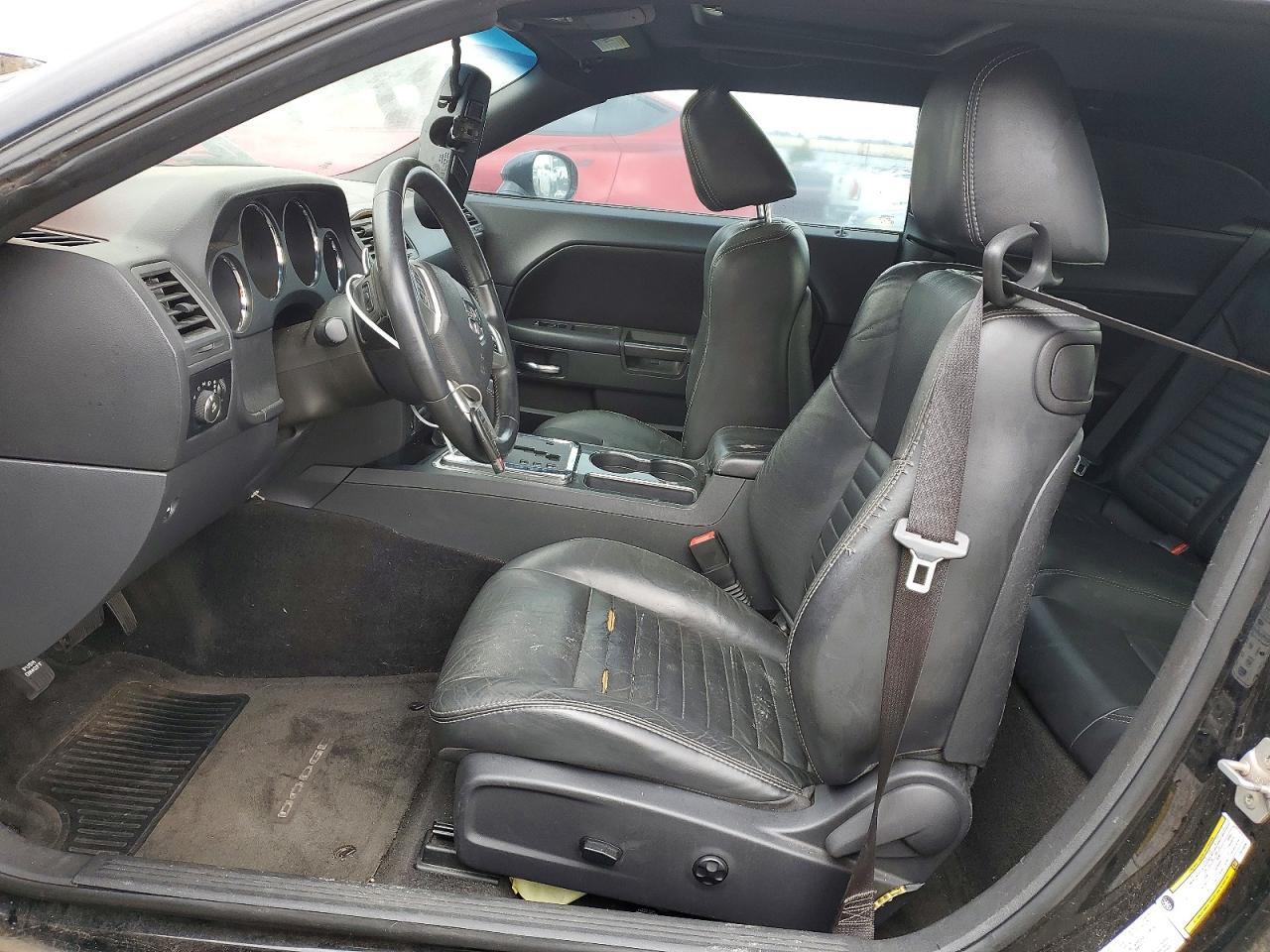 2012 Dodge Challenger sxt