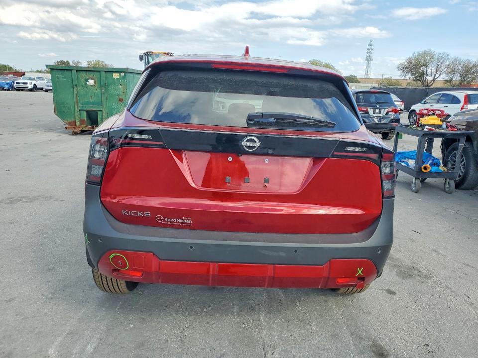 2025 Nissan Kicks sv