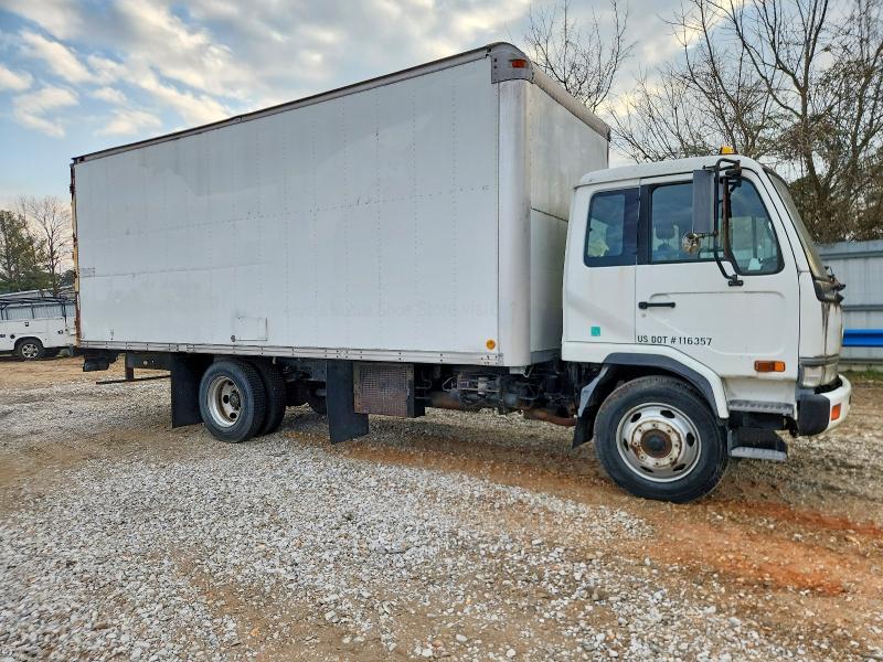 2002 Nissan Diesel Ud2300