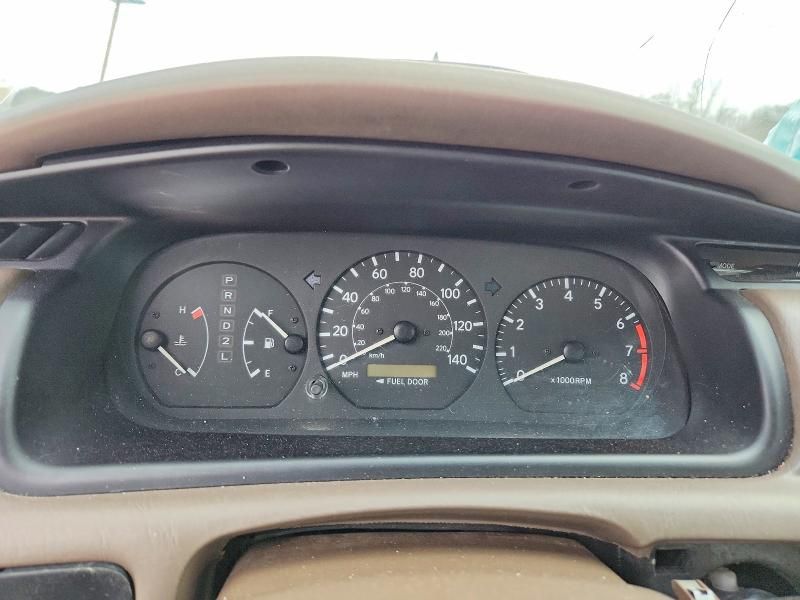 2000 Toyota Camry le