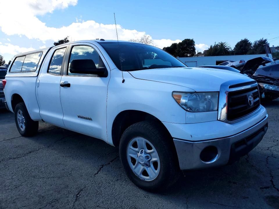 2011 Toyota Tundra Double cab SR5