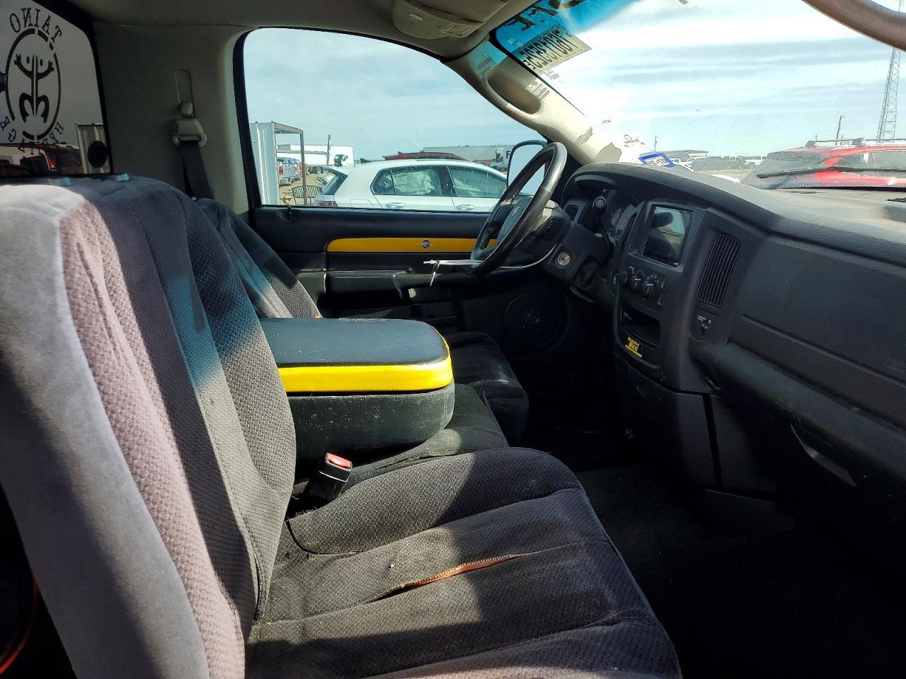 2005 Dodge RAM 1500 ST