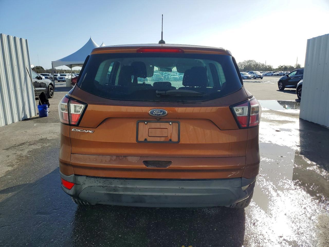 2017 Ford Escape s