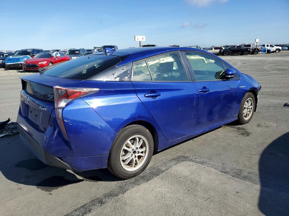 2016 Toyota Prius Three